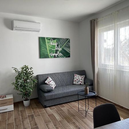 Apartamento Apartman Solin 2, Parking Exterior foto