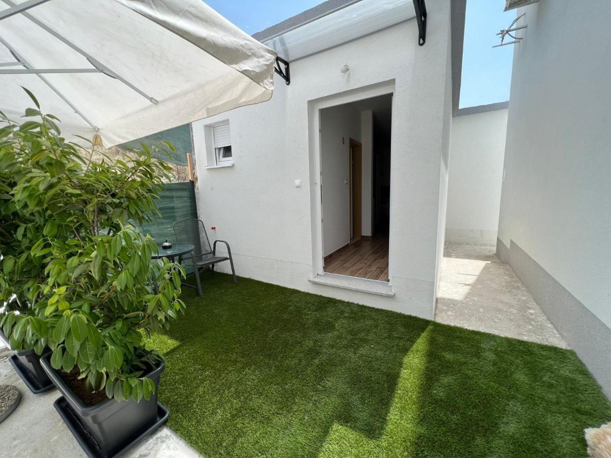 Apartamento Apartman Solin 2, Parking Exterior foto